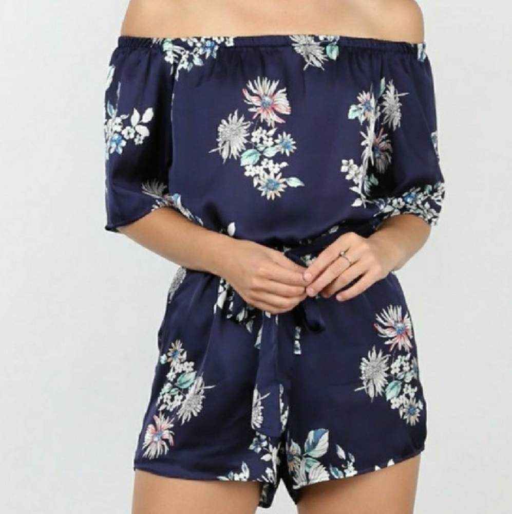 Blue Floral Romper off the shoulder - Picture 4 of 6